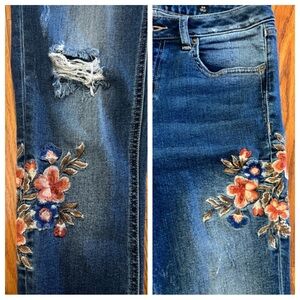 MISS ME JEANS * SKINNY ANKLE JEANS with EMBROIDERED FLOWERS  - SIZE 26